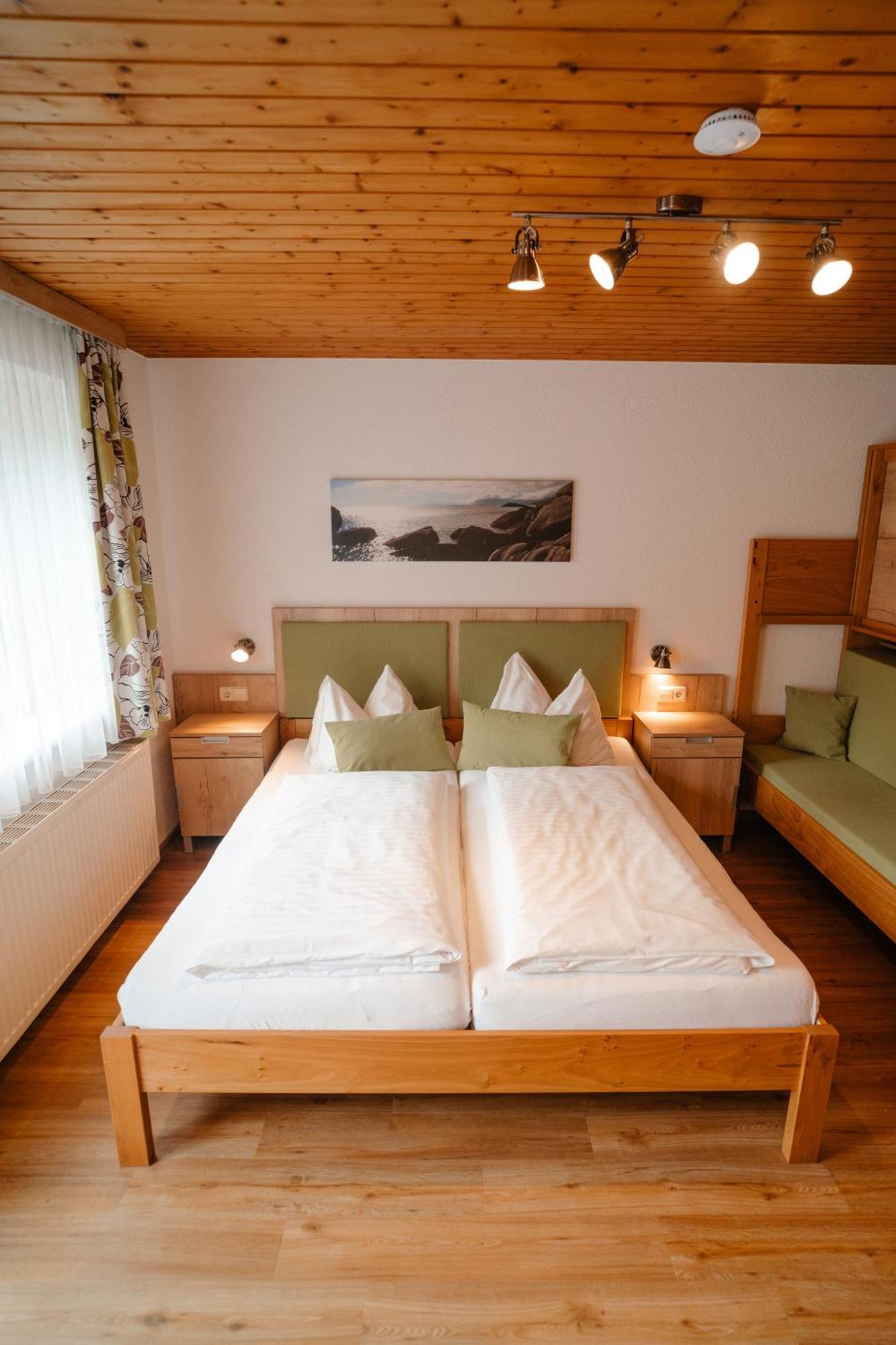 Ertlschweigerhaus Pension - Appartements - Zimmer Donnersbach Exterior photo